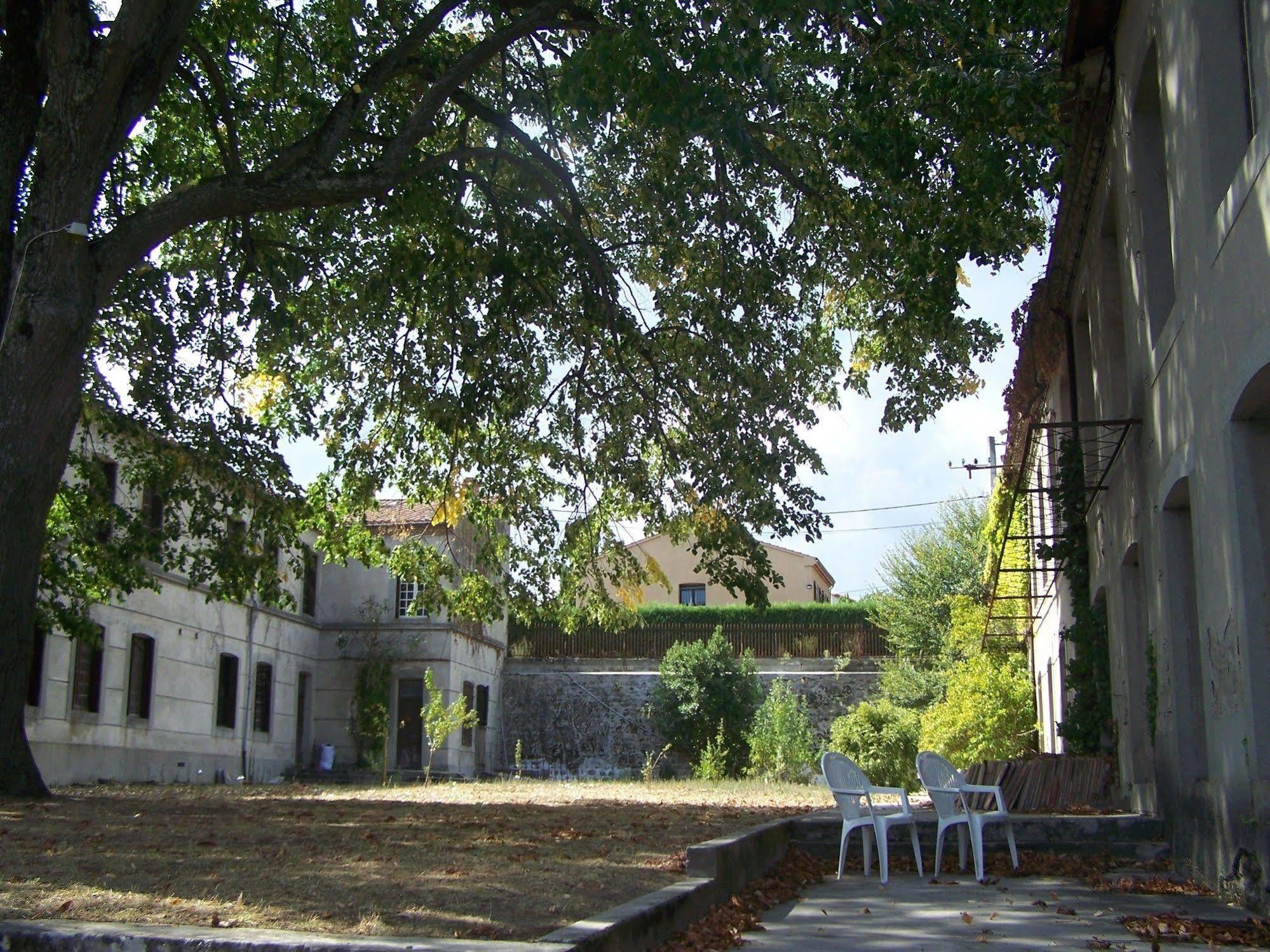 Apostrophe Chambres D'Hotes Montolieu Exterior foto